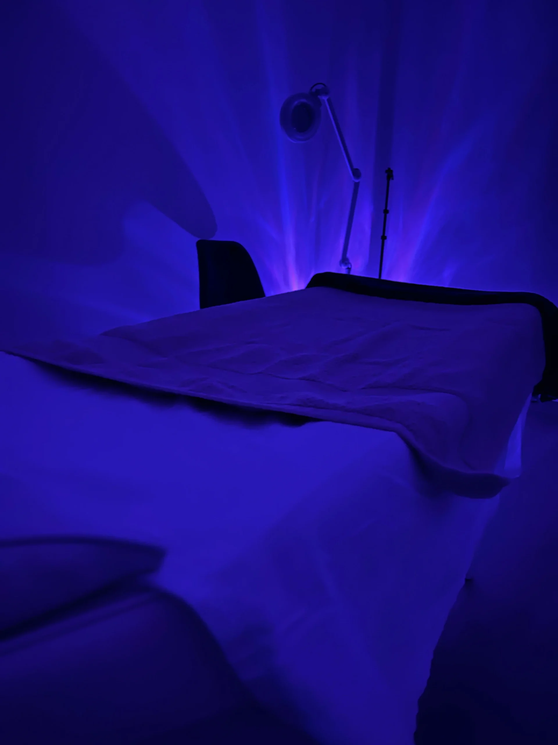Cabina de tratamientos con luz relajante Cabina de tratamientos con luz relajante